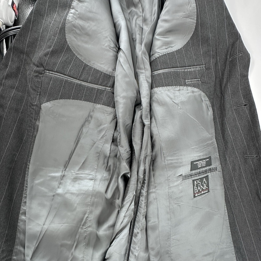 Jos A Bank Clothiers Men's 40S Gray Herringbone Wool Tweed‎ 3 Button Blazer - Picture 3 of 14